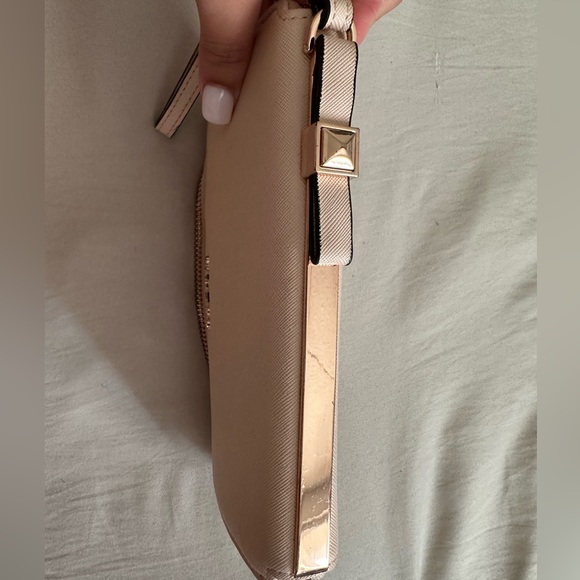 GUESS WALLET - Picture 4 of 9